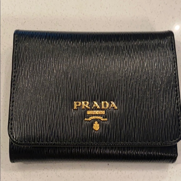Prada blck Pattina Portafoglio Vitello Move wallet - Picture 1 of 4